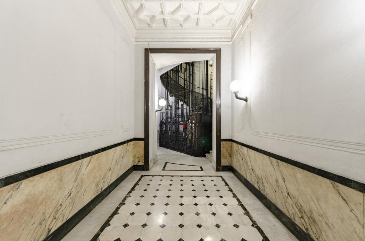 Joivy Elegant 1-Bedroom Flat Near Spianata Castelletto Genua Buitenkant foto