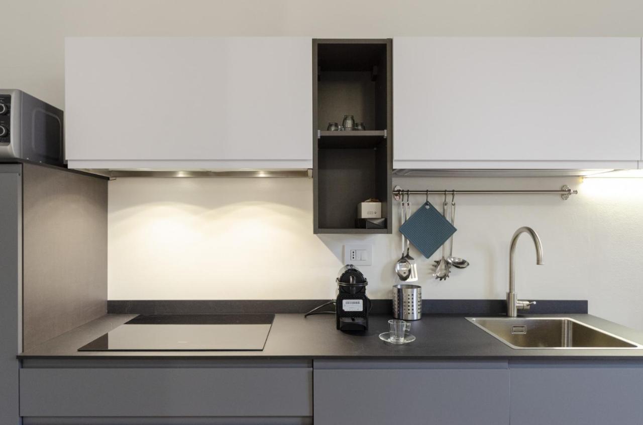 Joivy Elegant 1-Bedroom Flat Near Spianata Castelletto Genua Buitenkant foto